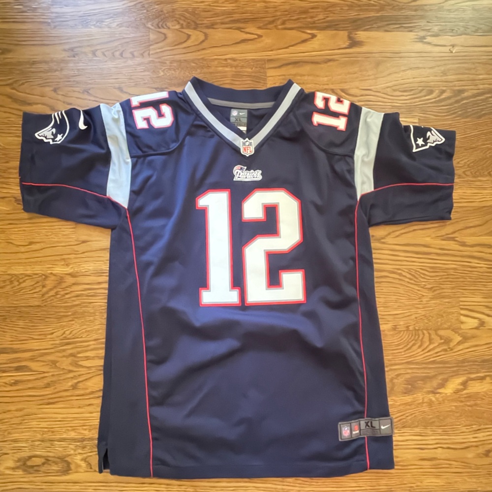 Tom Brady xl Nike jersey